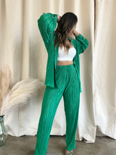 Load image into Gallery viewer, Wear Your Greens Pants Set

