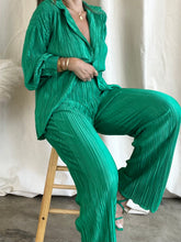 Load image into Gallery viewer, Wear Your Greens Pants Set

